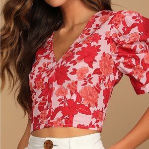 Lulu’s Vacay Dreams Blush Pink Floral Print Button-up Crop Top 🌺